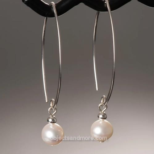 Curve Pearl 7 Earring Silver by NAOMI